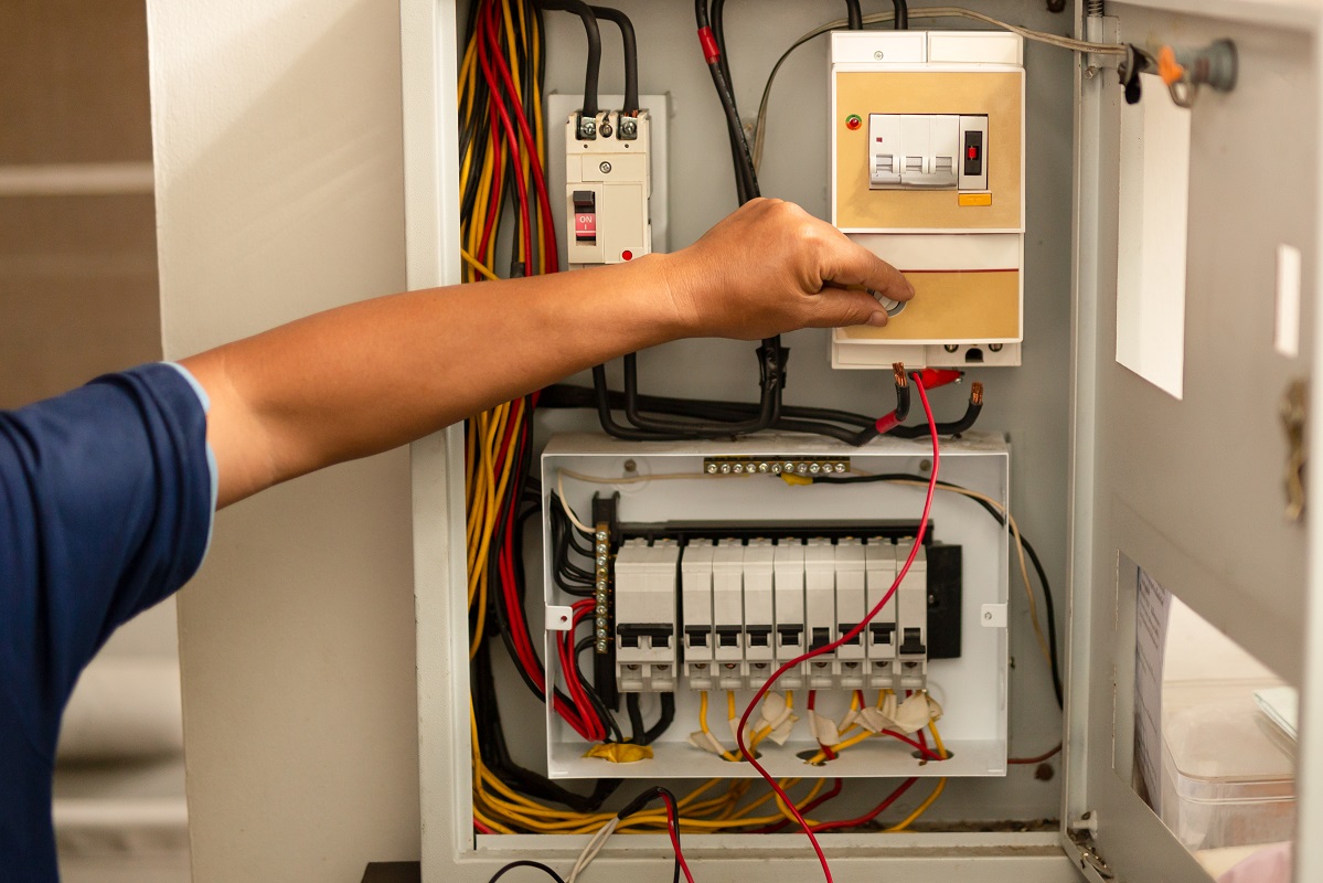Handyman Services – Karachi Repairs