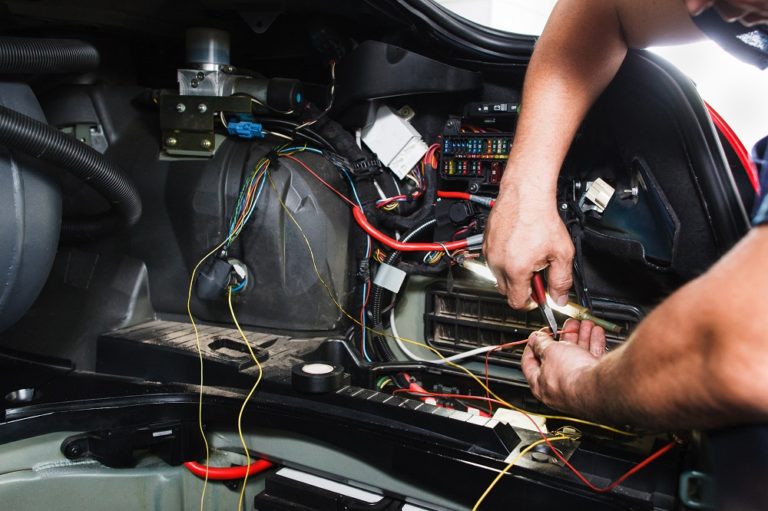 Best Car Electrician in Karachi - Karachi Repairs - 03326678622