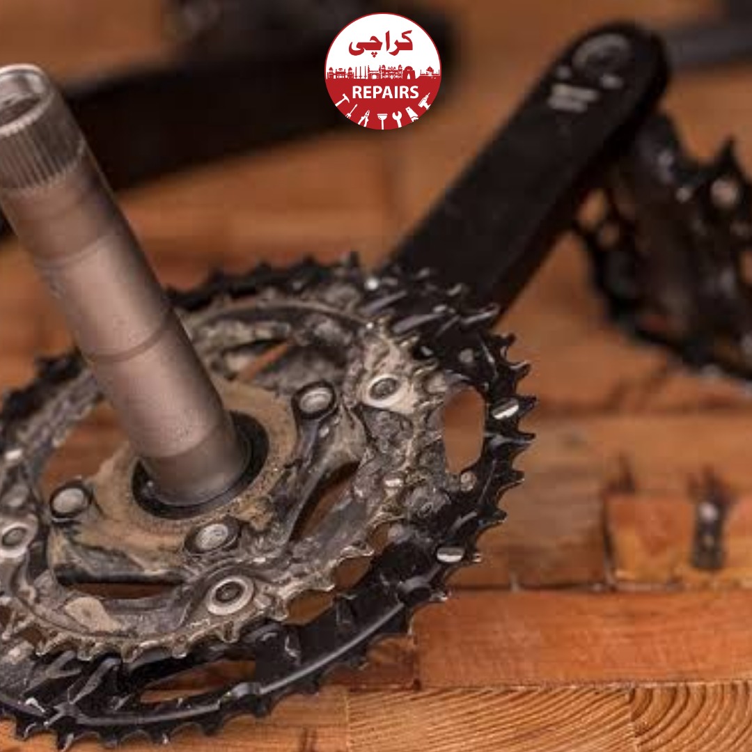 Various types of bicycle cranksets including mountain bike and road bike gear rings in Karachi